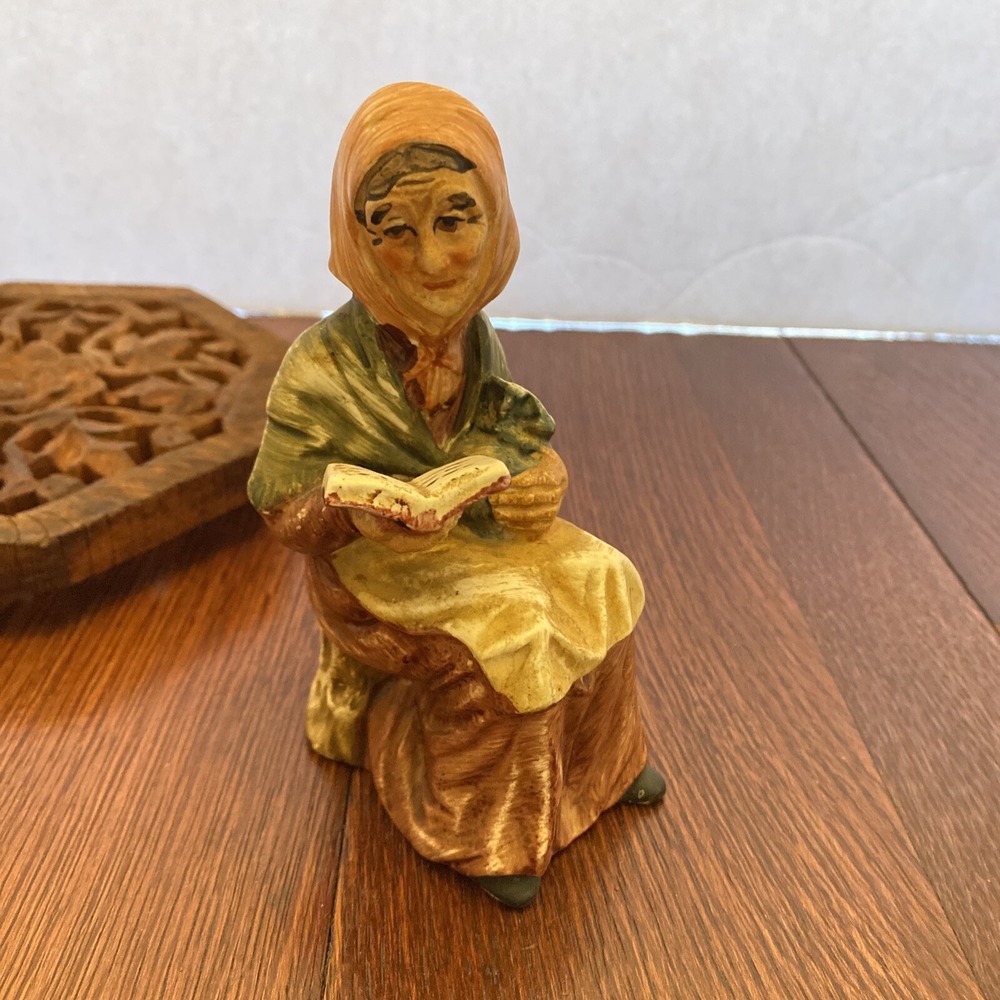 Vintage Norleans Japan Figurine Lady With Book And Bag  5.25"‎ Tall